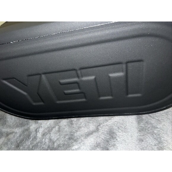 YETI Camino 20 Carryall Tote Bag Black - Picture 10 of 13